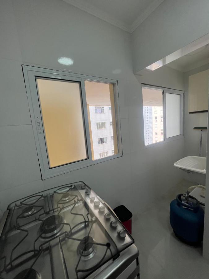 Apartamentoguaruja A Menos De 100 Metros Da